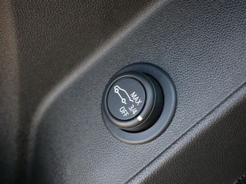 Used 2024 Chevrolet Equinox LT AWD/4WD image 35