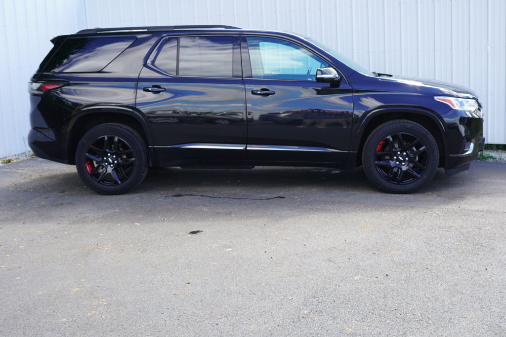 Used 2018 Chevrolet Traverse Premier w/ Redline Edition FWD image 2