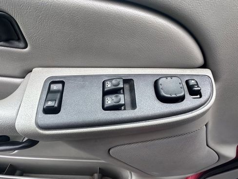 Used 2005 GMC Sierra 1500 SLE w/ Light Duty Power Package image 10