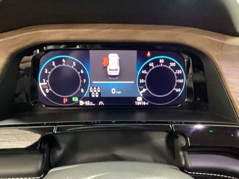 Certified 2024 Volkswagen Atlas SE image 11