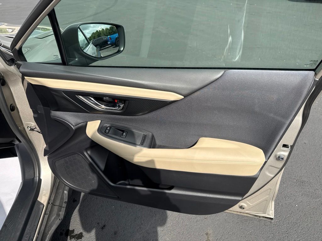 Used 2020 Subaru Outback Premium AWD/4WD image 12