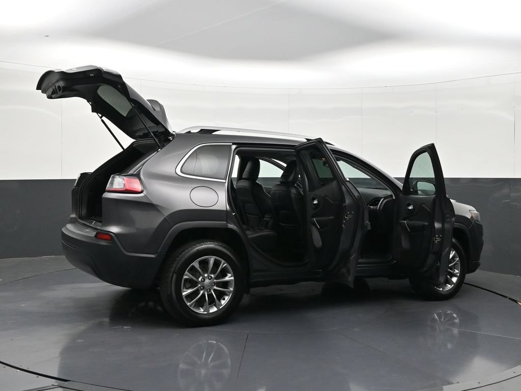 Used 2019 Jeep Cherokee Latitude Plus AWD/4WD image 32