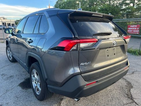 Used 2025 Toyota RAV4 LE AWD/4WD image 6