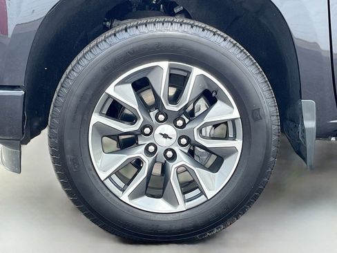 Used 2024 Chevrolet Silverado 1500 RST AWD/4WD image 31