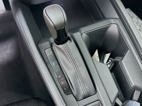 Used 2025 Honda Accord LX image 13