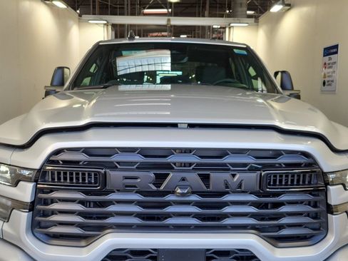 Used 2026 RAM 2500 Big Horn AWD/4WD image 3