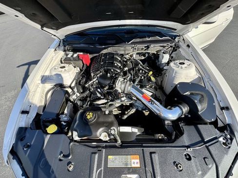 Used 2013 Ford Mustang Premium image 19