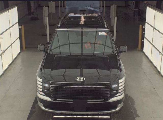 Used 2026 Hyundai Palisade Calligraphy AWD/4WD image 2