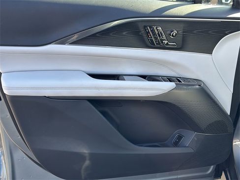 Used 2024 Cadillac Lyriq Sport image 16