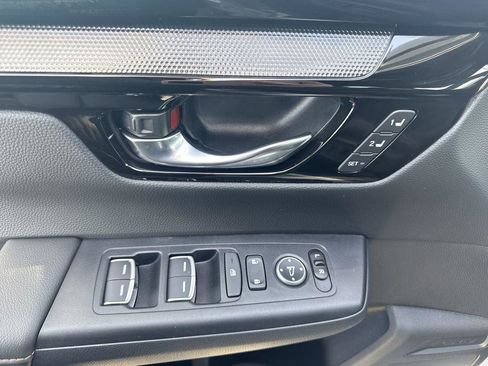 Used 2025 Honda CR-V Sport Touring image 13