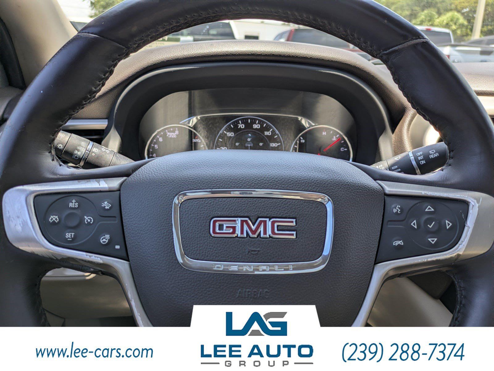 Used 2017 GMC Acadia Denali w/ Technology Package FWD image 27