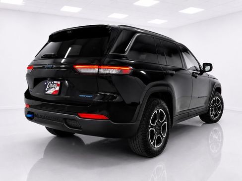Used 2023 Jeep Grand Cherokee Trailhawk w/ Advanced Protech Group II AWD/4WD image 7