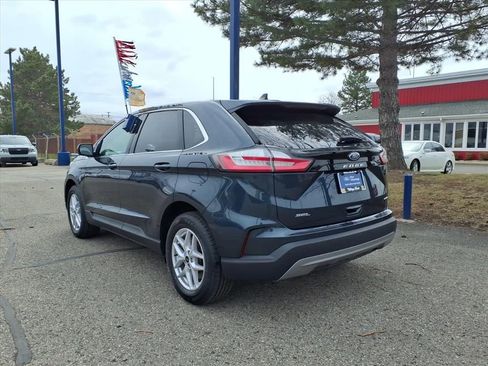 Certified 2024 Ford Edge SEL image 9