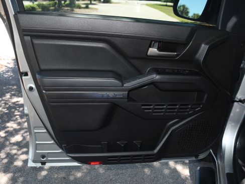 Certified 2025 Toyota Tacoma TRD Sport AWD/4WD image 9