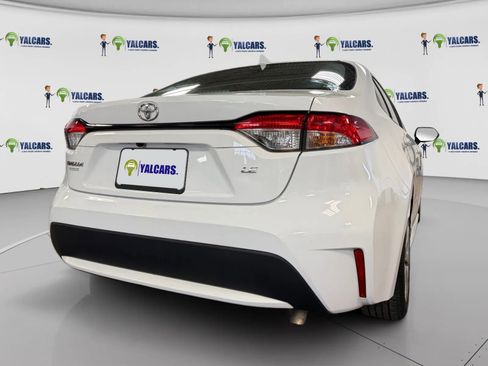 Used 2022 Toyota Corolla LE image 10