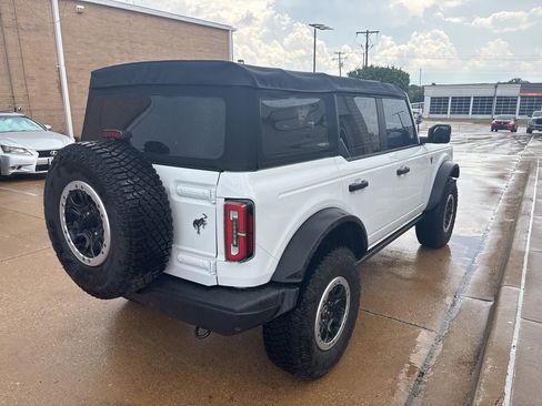 Used 2022 Ford Bronco Badlands AWD/4WD image 3