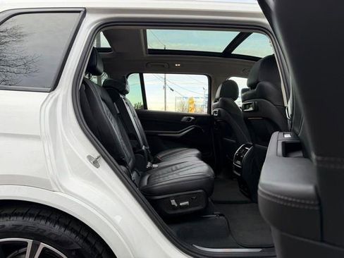 Used 2020 BMW X7 xDrive40i w/ Parking Assistance Package image 13
