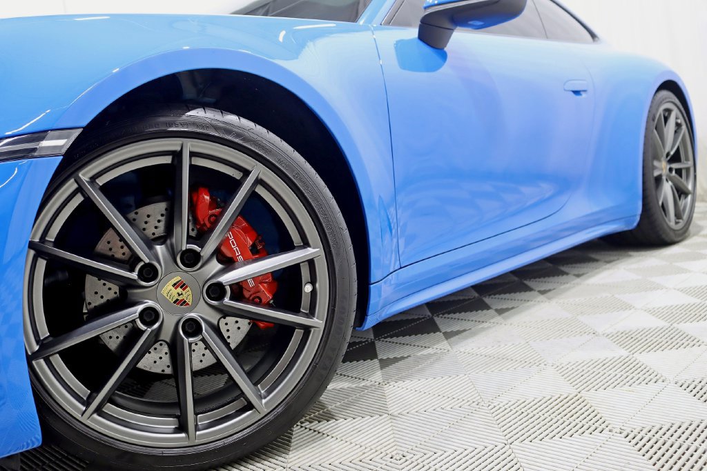 Used 2022 Porsche 911 Carrera RWD image 4