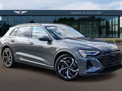 Used 2024 Audi Q8 e-tron Premium Plus w/ Premium Plus Package image 1