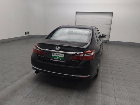 Used 2017 Honda Accord Sport image 7
