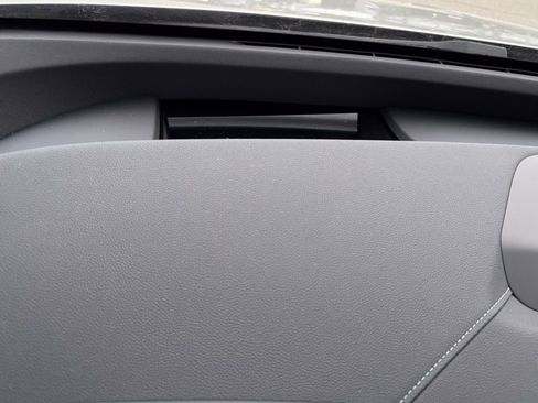 Used 2026 BMW iX xDrive45 image 11