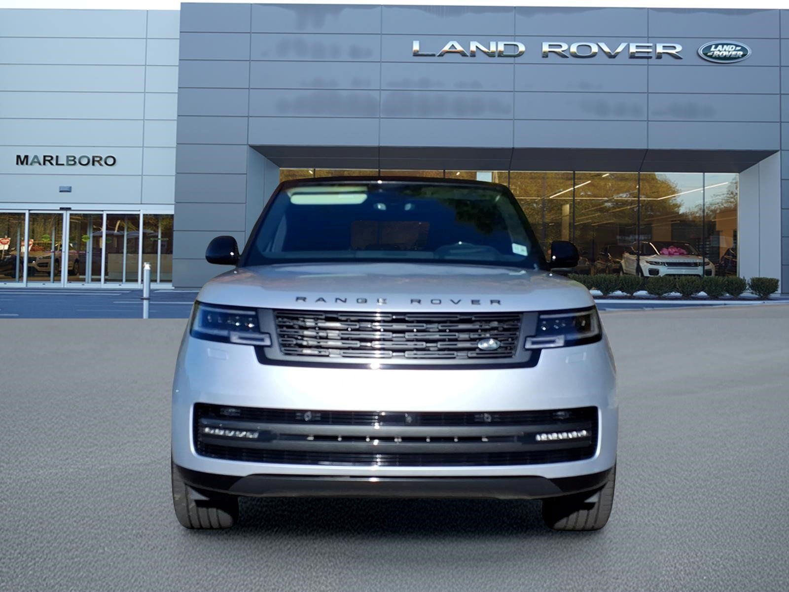 Certified 2025 Land Rover Range Rover SE AWD/4WD image 8