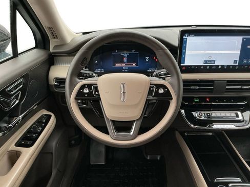 Used 2023 Lincoln Corsair FWD w/ Equipment Group 101A image 18