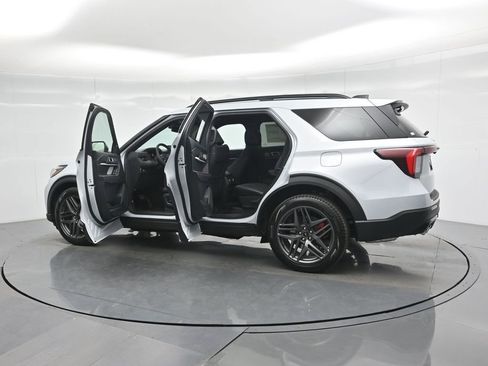 New 2026 Ford Explorer ST w/ Sun And Sound Package image 33