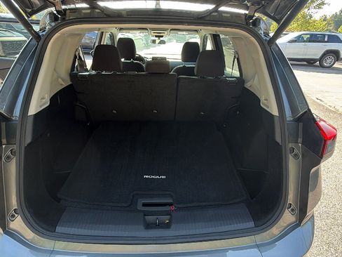 Used 2024 Nissan Rogue SV AWD/4WD image 13
