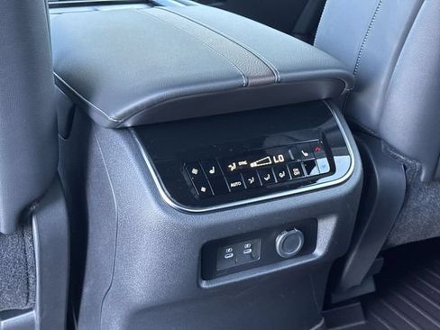 Used 2025 Nissan Armada Platinum AWD/4WD image 15
