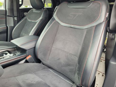 Used 2025 Ford Explorer ST AWD/4WD image 22