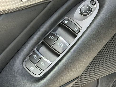 Used 2015 INFINITI Q50 Premium w/ Navigation Package RWD image 21