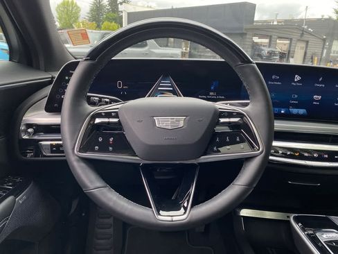 Used 2025 Cadillac Lyriq Luxury AWD/4WD image 20