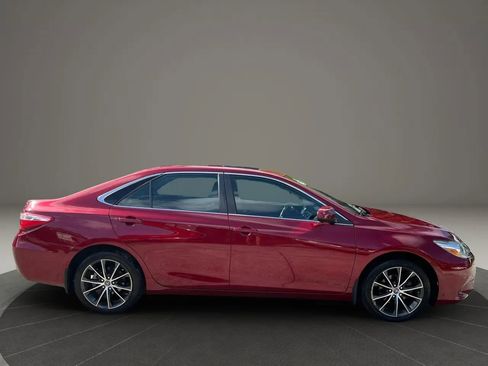 Used 2015 Toyota Camry XSE w/ Moonroof Package FWD image 8