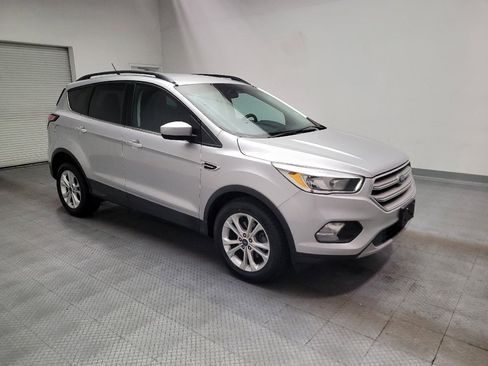 Used 2018 Ford Escape SE w/ SE Sync 3 Package FWD image 11