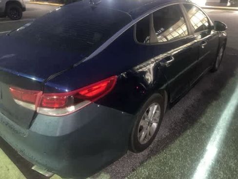 Used 2018 Kia Optima LX image 5
