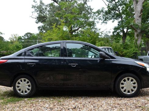 Used 2015 Nissan Versa S image 4
