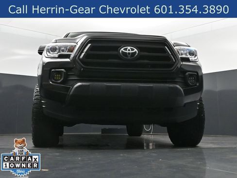 Used 2023 Toyota Tacoma SR AWD/4WD image 46