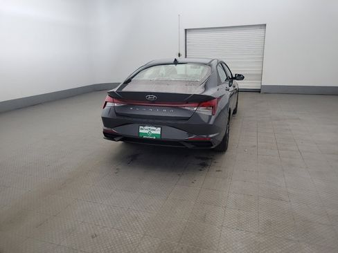 Used 2023 Hyundai Elantra SEL image 7