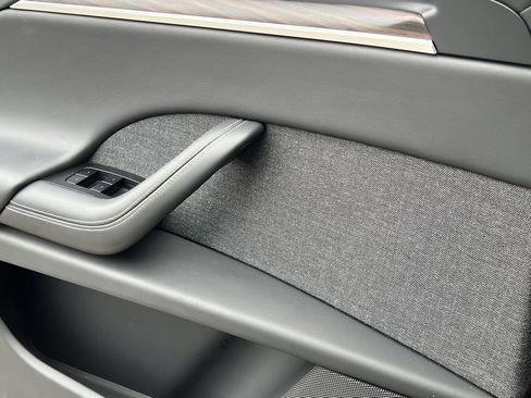 Used 2023 Tesla Model X image 27