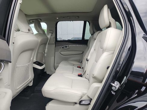 Used 2025 Volvo XC90 B6 Ultra w/ Protection Package Premier AWD/4WD image 10