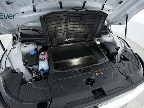 Used 2024 Hyundai Ioniq 5 Limited image 23