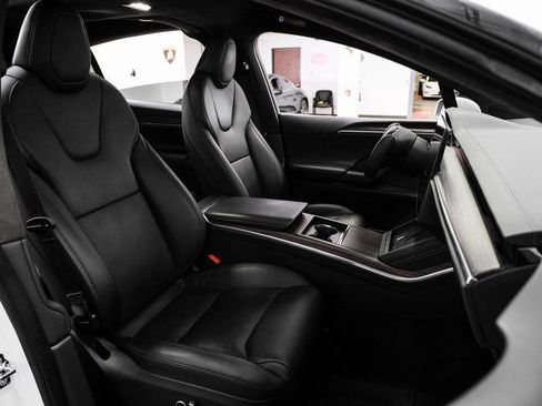 Used 2022 Tesla Model X image 28