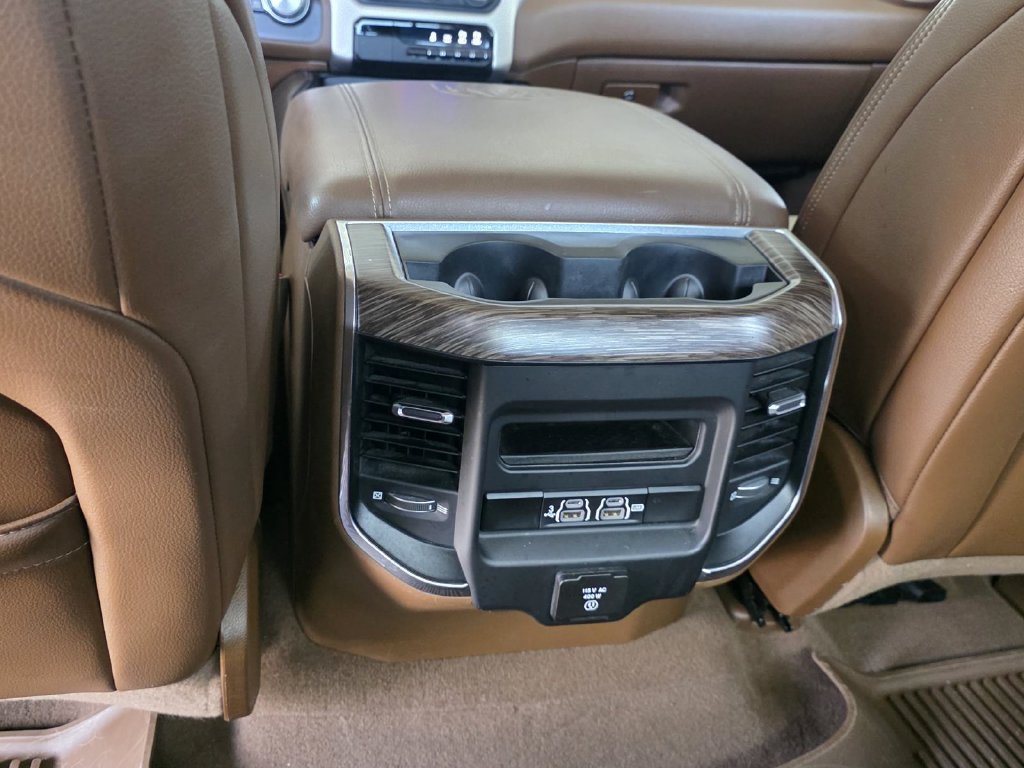 Used 2019 RAM 1500 Laramie AWD/4WD image 12