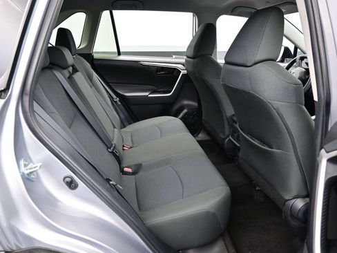 Used 2025 Toyota RAV4 LE AWD/4WD image 31