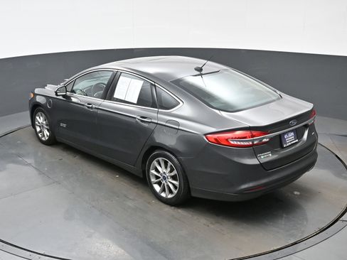 Used 2017 Ford Fusion Energi SE image 36