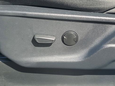 Used 2025 Ford F150 XLT w/ Equipment Group 301A Standard image 12