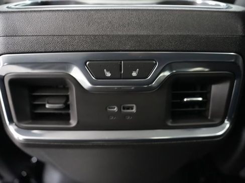 Used 2025 Chevrolet Silverado 1500 LTZ AWD/4WD image 17