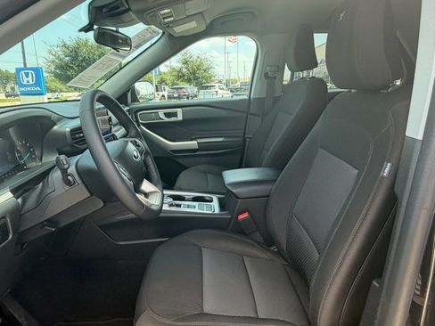 Used 2023 Ford Explorer XLT RWD image 10