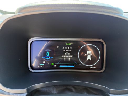 Used 2023 Hyundai Kona SE w/ Cargo Package FWD image 11